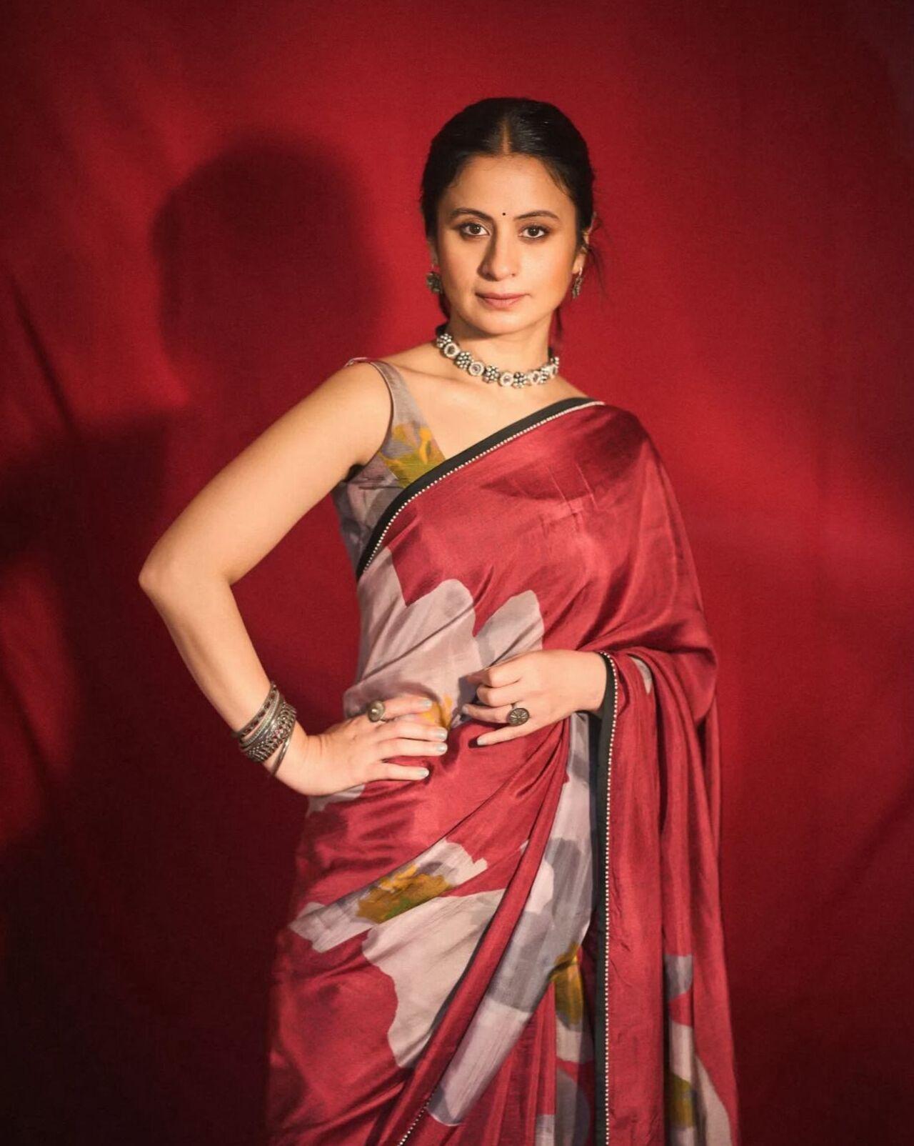 Rasika proves that even the simplest red ensemble can radiate strength when worn with poise and confidence.